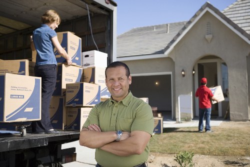 Local man and van service in Totteridge handling items safely